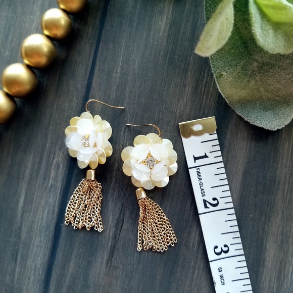 earrings | vintage rose tassels - Picture 5 of 7